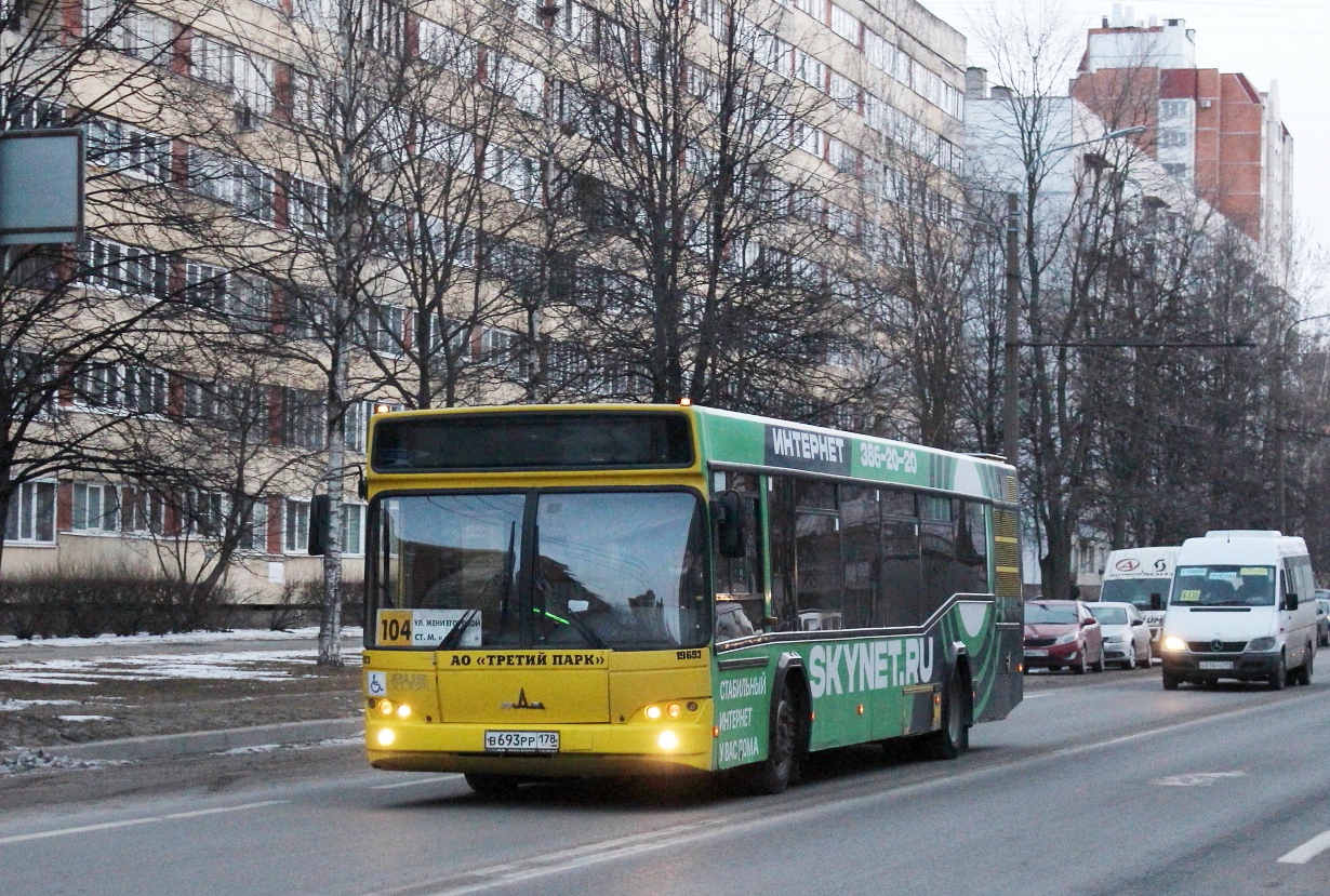 Санкт-Пецярбург, МАЗ-103.485 № В 693 РР 178