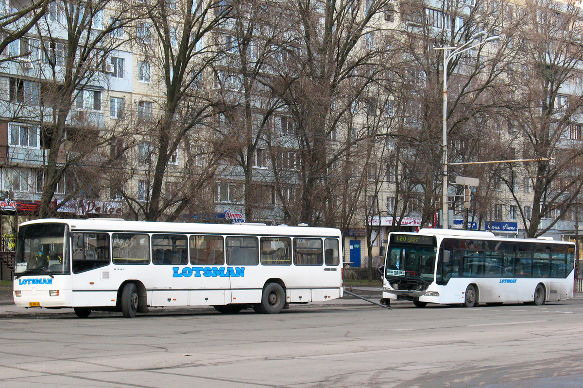 Dnepropetrovsk region, Mercedes-Benz O345 Nr. 136; Dnepropetrovsk region, Mercedes-Benz O530 Citaro (Spain) Nr. 185