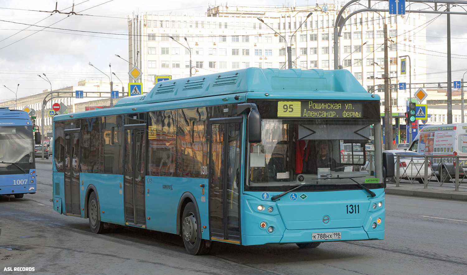 Санкт-Петербург, ЛиАЗ-5292.67 (CNG) № 1311