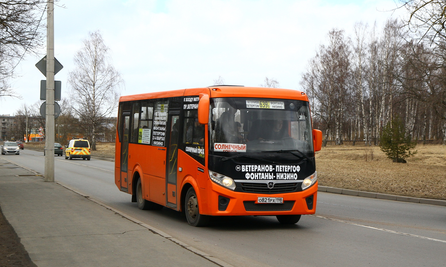 Sankt Peterburgas, PAZ-320405-04 "Vector Next" Nr. О 821 РХ 198