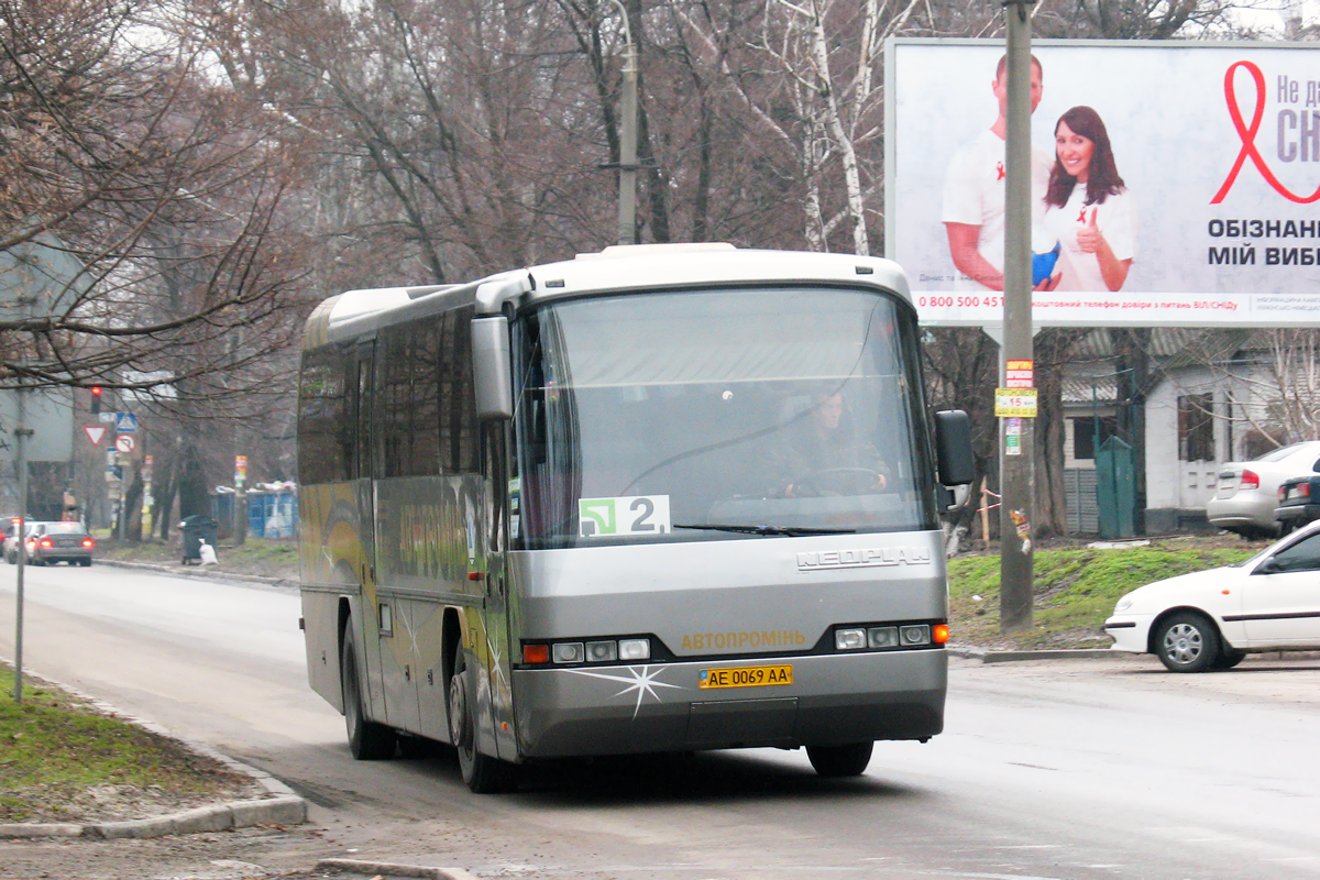 Dnepropetrovsk region, Neoplan N316K Transliner Nr. AE 0069 AA