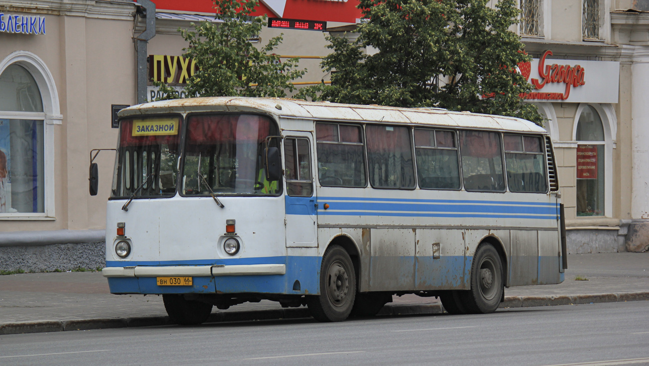 Sverdlovsk region, LAZ-695N Nr. ВН 030 66