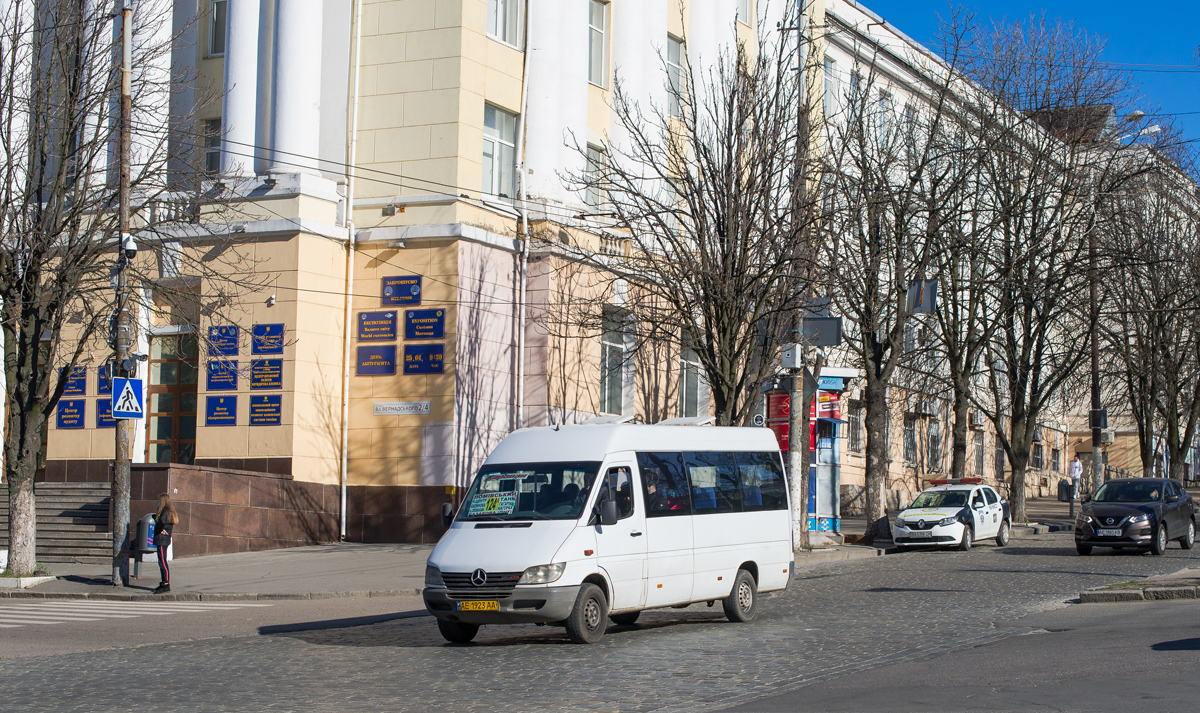 Obwód dniepropetrowski, Mercedes-Benz Sprinter W903 313CDI Nr AE 1923 AA