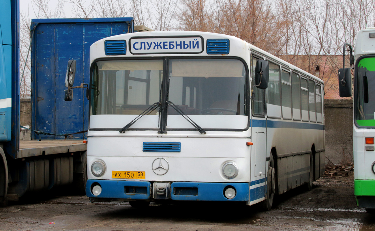 Penza region, Mercedes-Benz O307 Nr. АХ 150 58