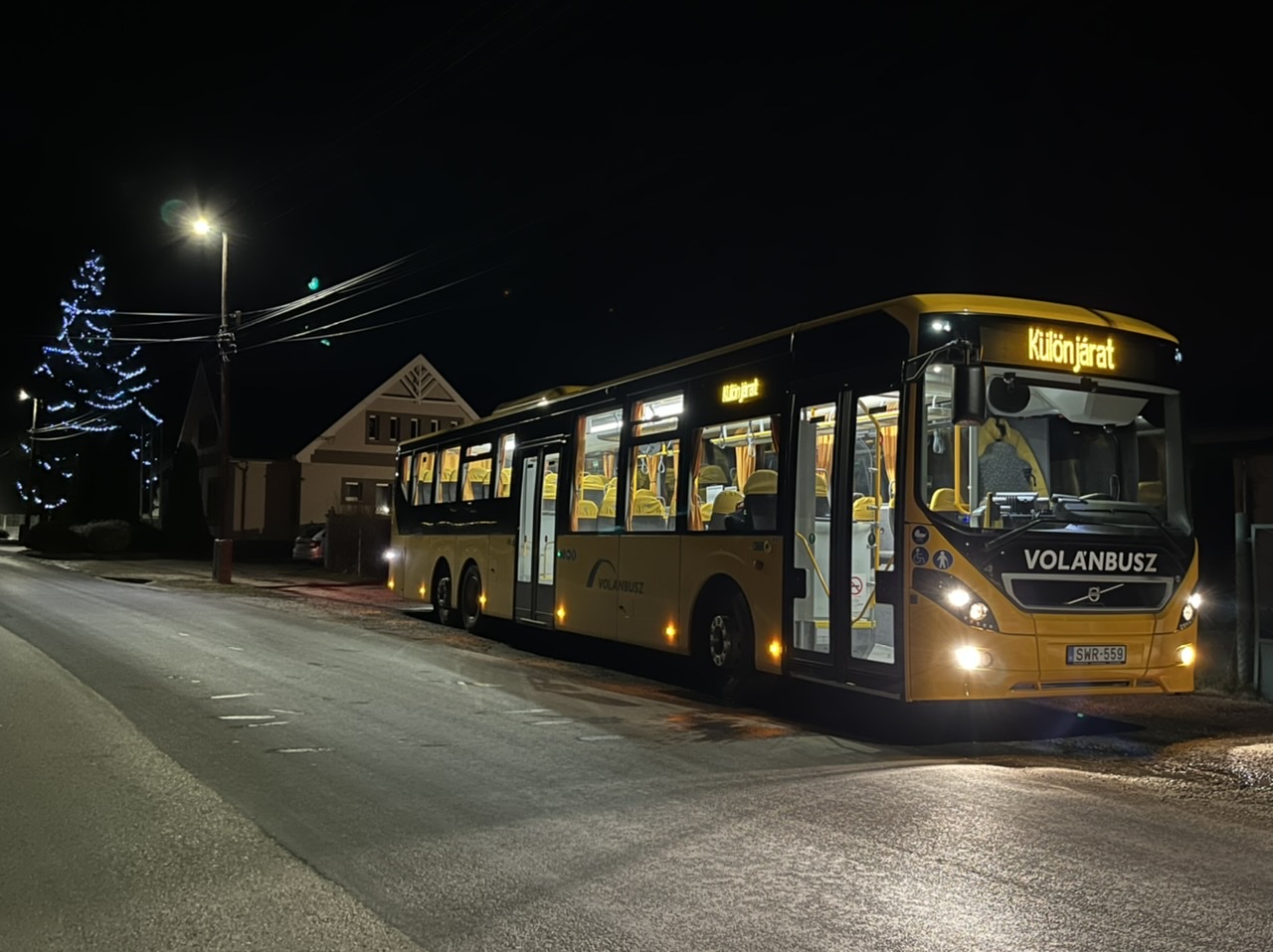 Венгрия, Volvo 8900BLE № SWR-559