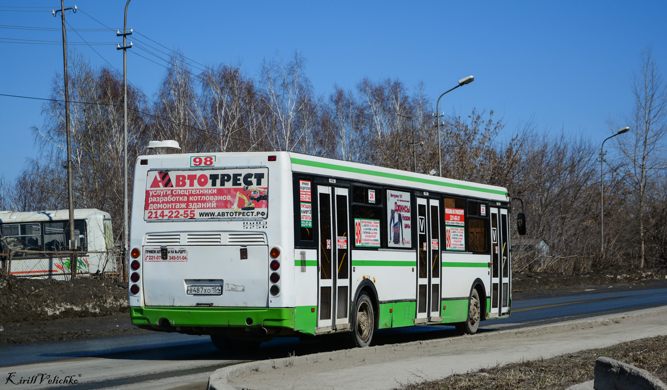 Новосибирская область, ЛиАЗ-5256.36 № В 487 ХО 154