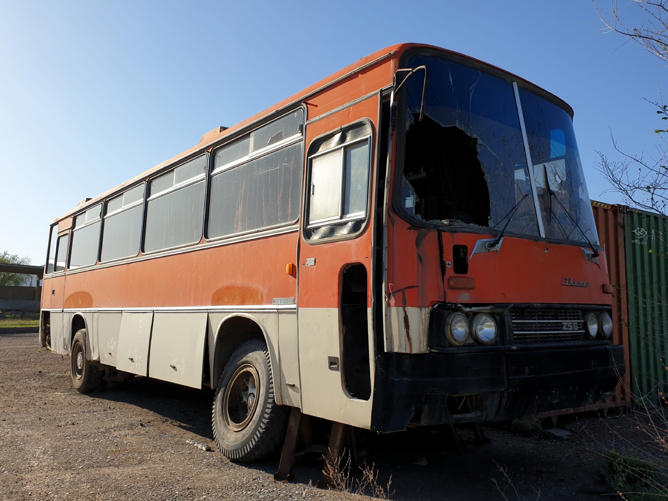 Tajikistan, Ikarus 256.75 Nr. Р 9863 02