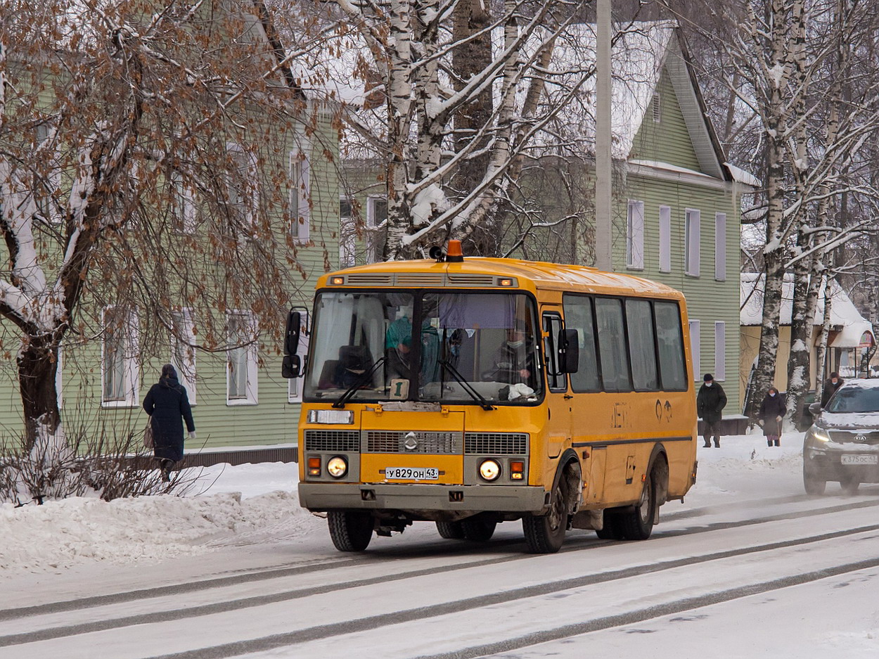 Кировская область, ПАЗ-320538-110-77 № У 829 ОН 43