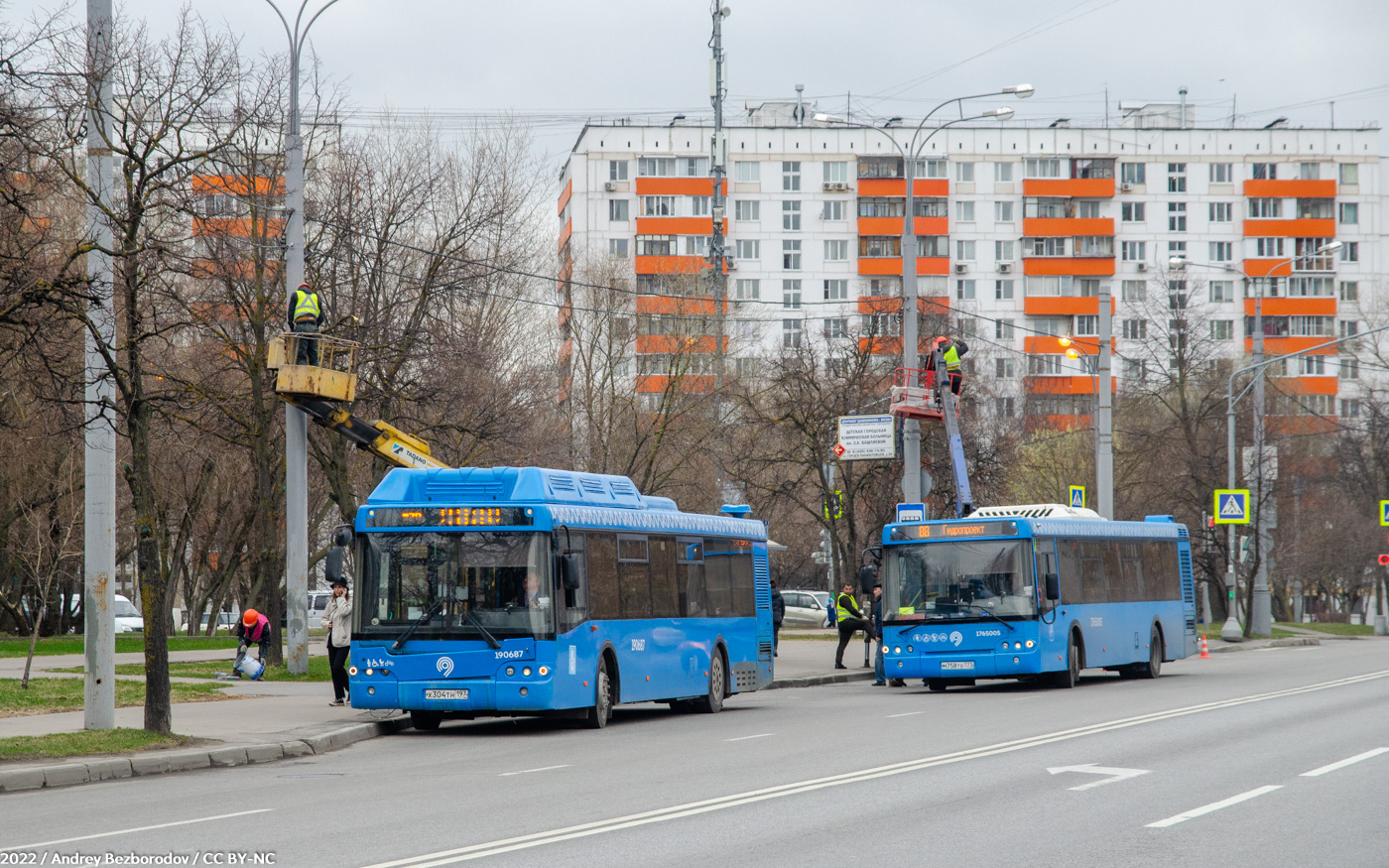 Moskau, LiAZ-5292.71 Nr. 190687; Moskau, LiAZ-5292.65 Nr. 1765005