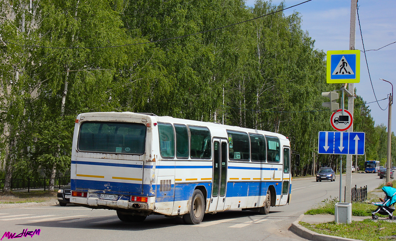 Свердловская область, Mercedes-Benz O303-15KHP-L № С 389 ХР 96