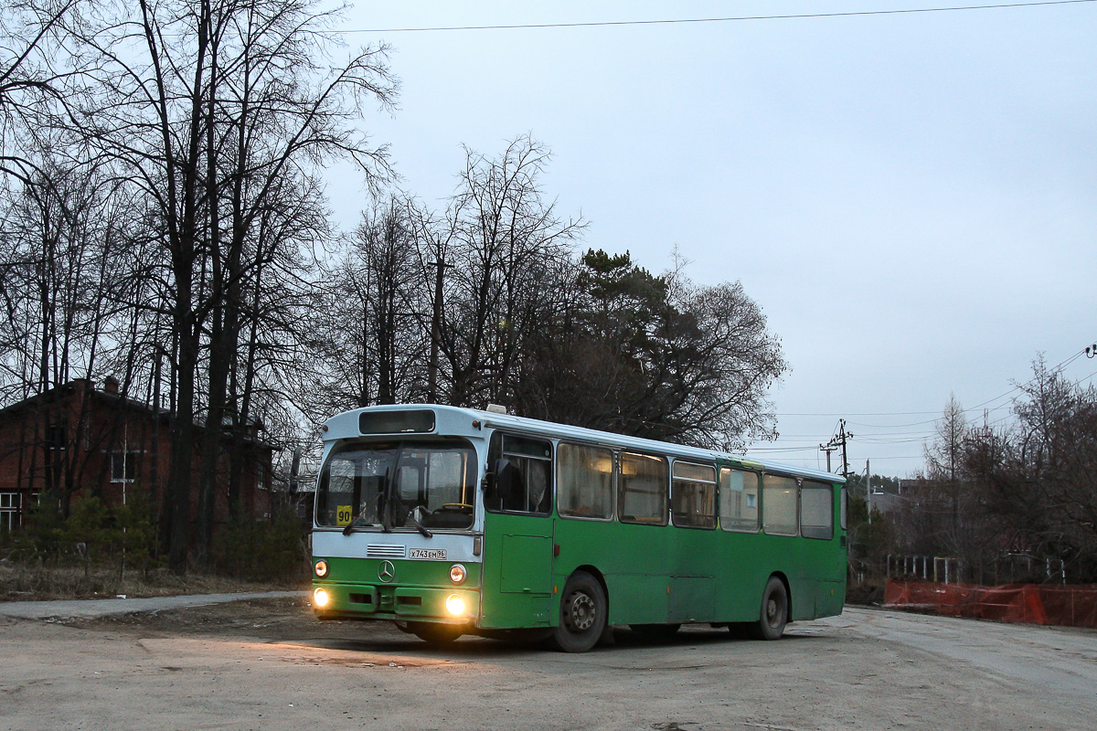 Свердловская область, Mercedes-Benz O305 № Х 743 ЕМ 96
