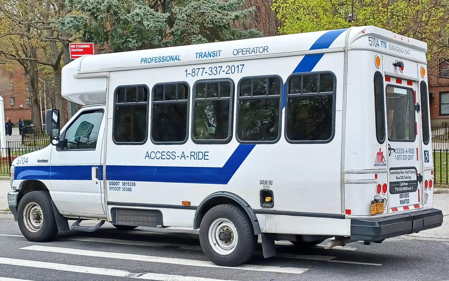 США, Coach & Equipment № 5704