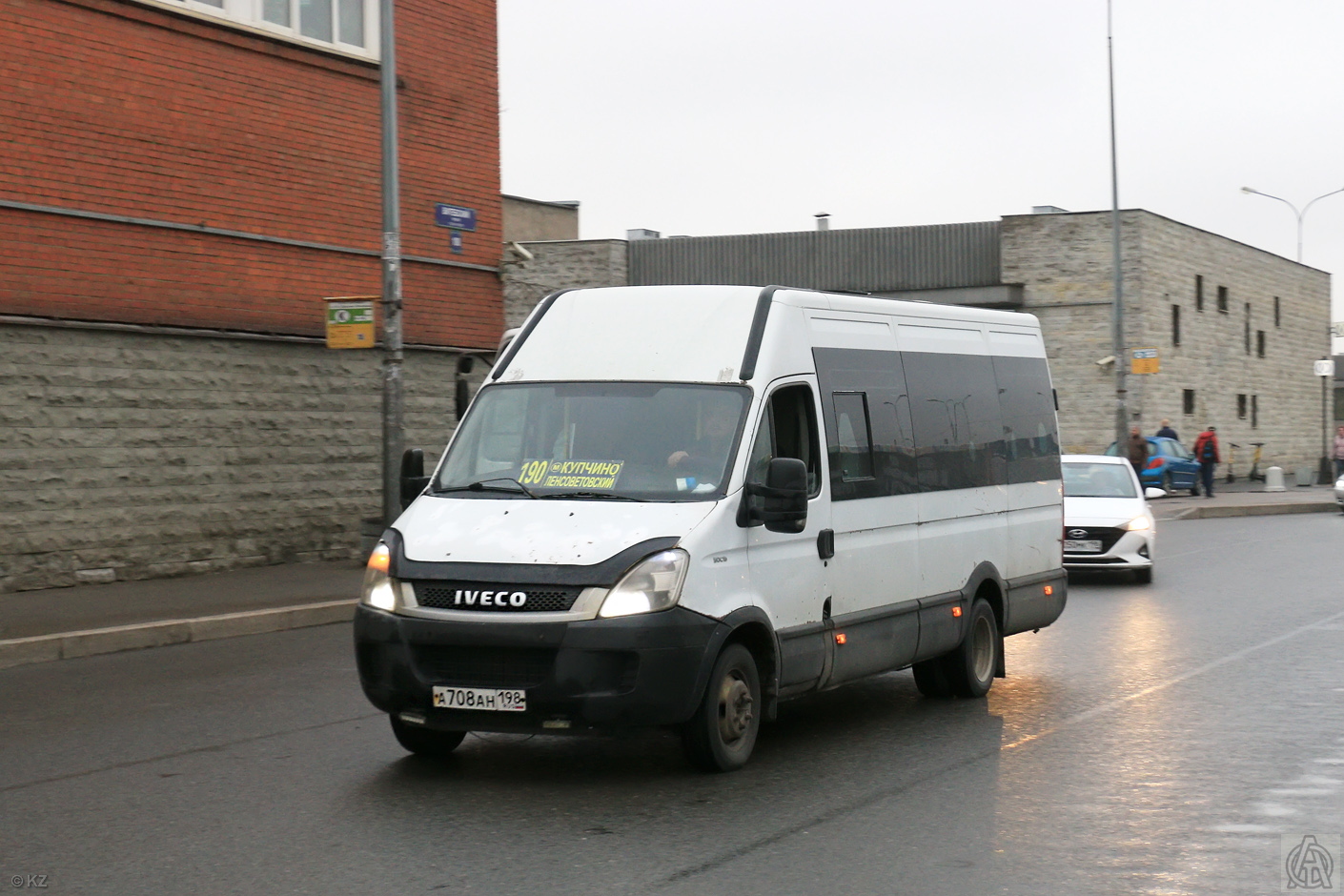 Санкт-Петербург, Нижегородец-2227UU (IVECO Daily) № А 708 АН 198