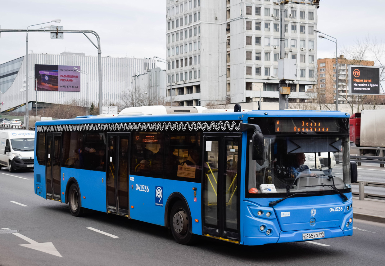 Moskwa, LiAZ-5292.22 (2-2-2) Nr 041536