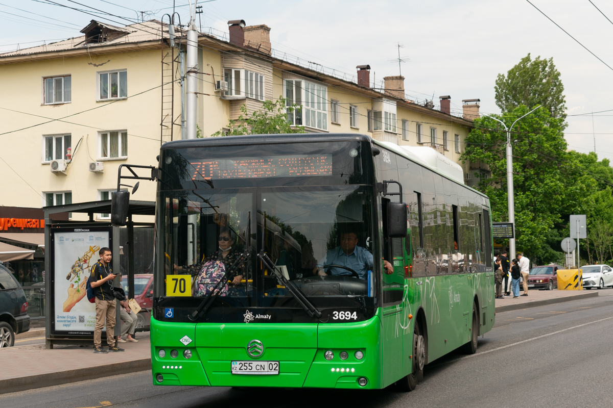 Almaty, Golden Dragon XML6125CN (Hyundai Trans Auto) # 3694