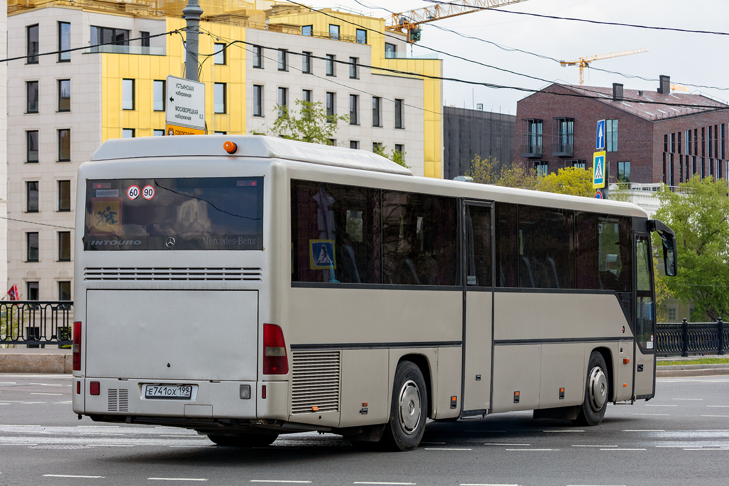 Масква, Mercedes-Benz O560 Intouro RH № Е 741 ОХ 199