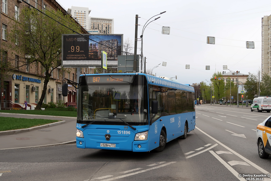 Moskau, LiAZ-4292.60 (1-2-1) Nr. 151896