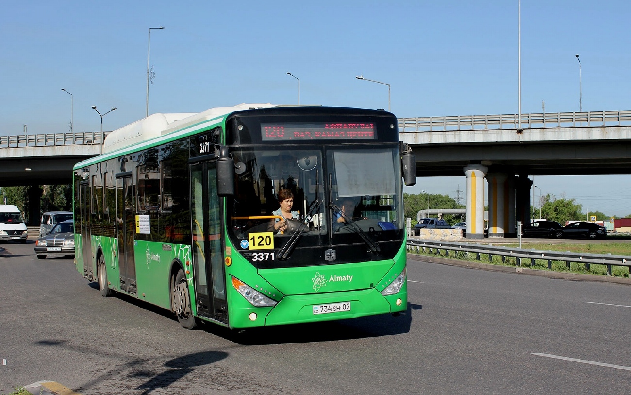 Алматы, Zhong Tong LCK6125HGAN № 3371