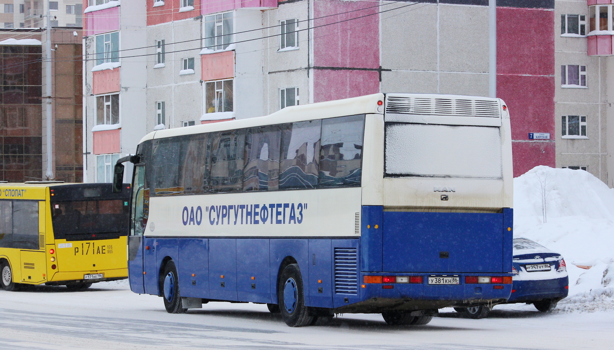 Ханты-Мансийский АО, MAN A13 S2000 № У 381 КН 86