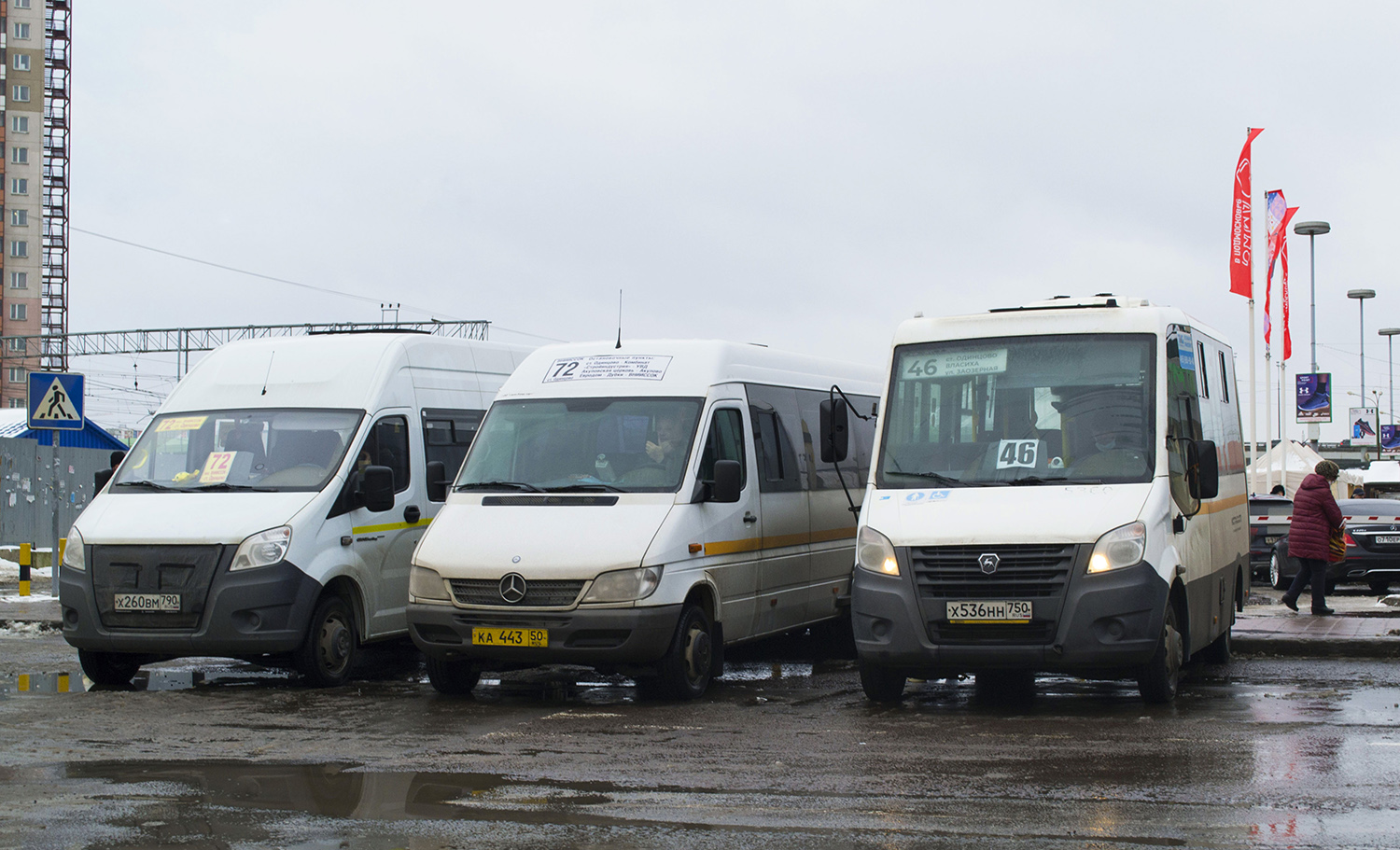 Moskevská oblast, Luidor-223203 (MB Sprinter Classic) č. КА 443 50; Moskevská oblast, GAZ-A64R42 Next č. Х 536 НН 750