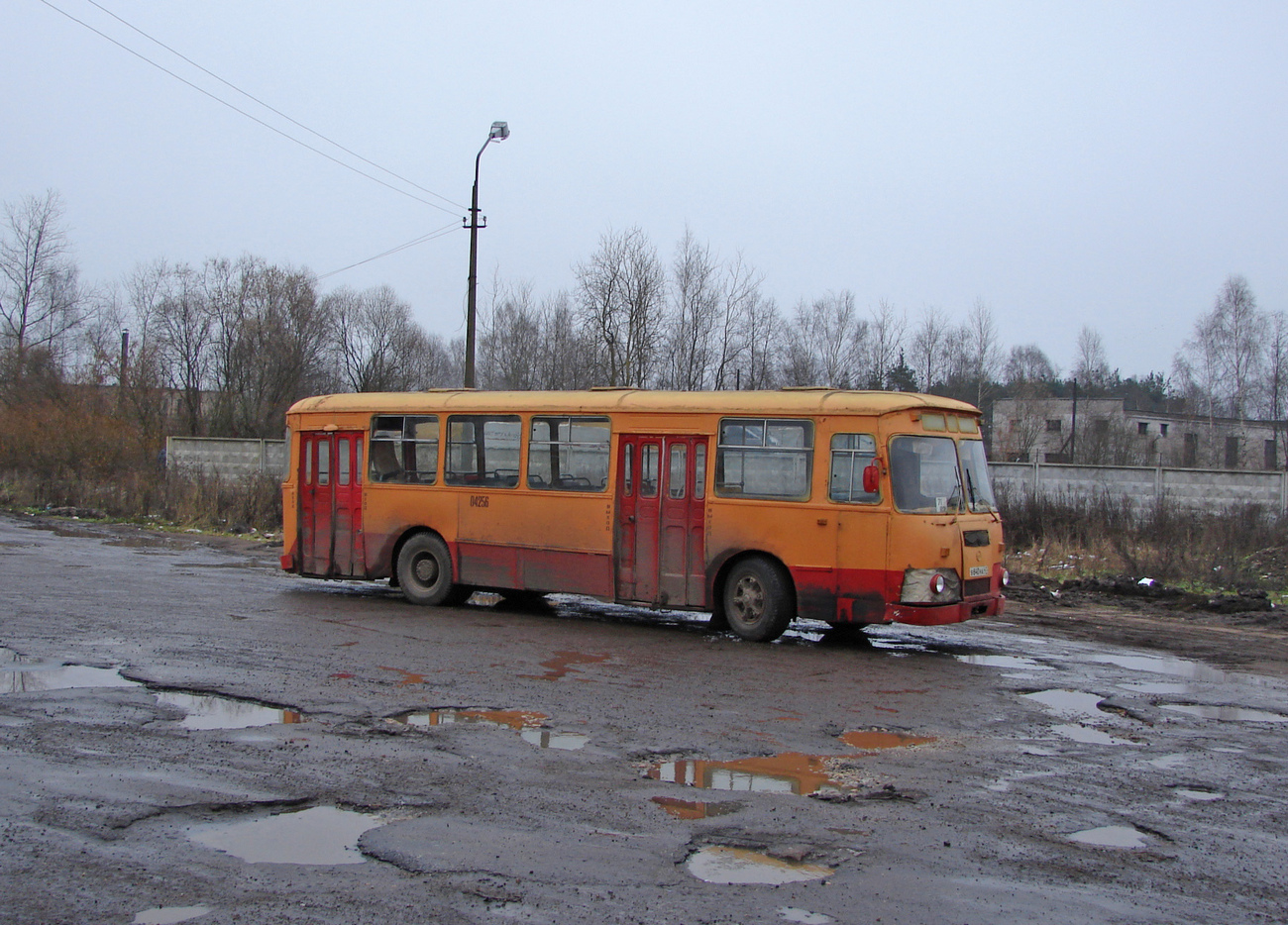 Ленинградская область, ЛиАЗ-677М № 04256