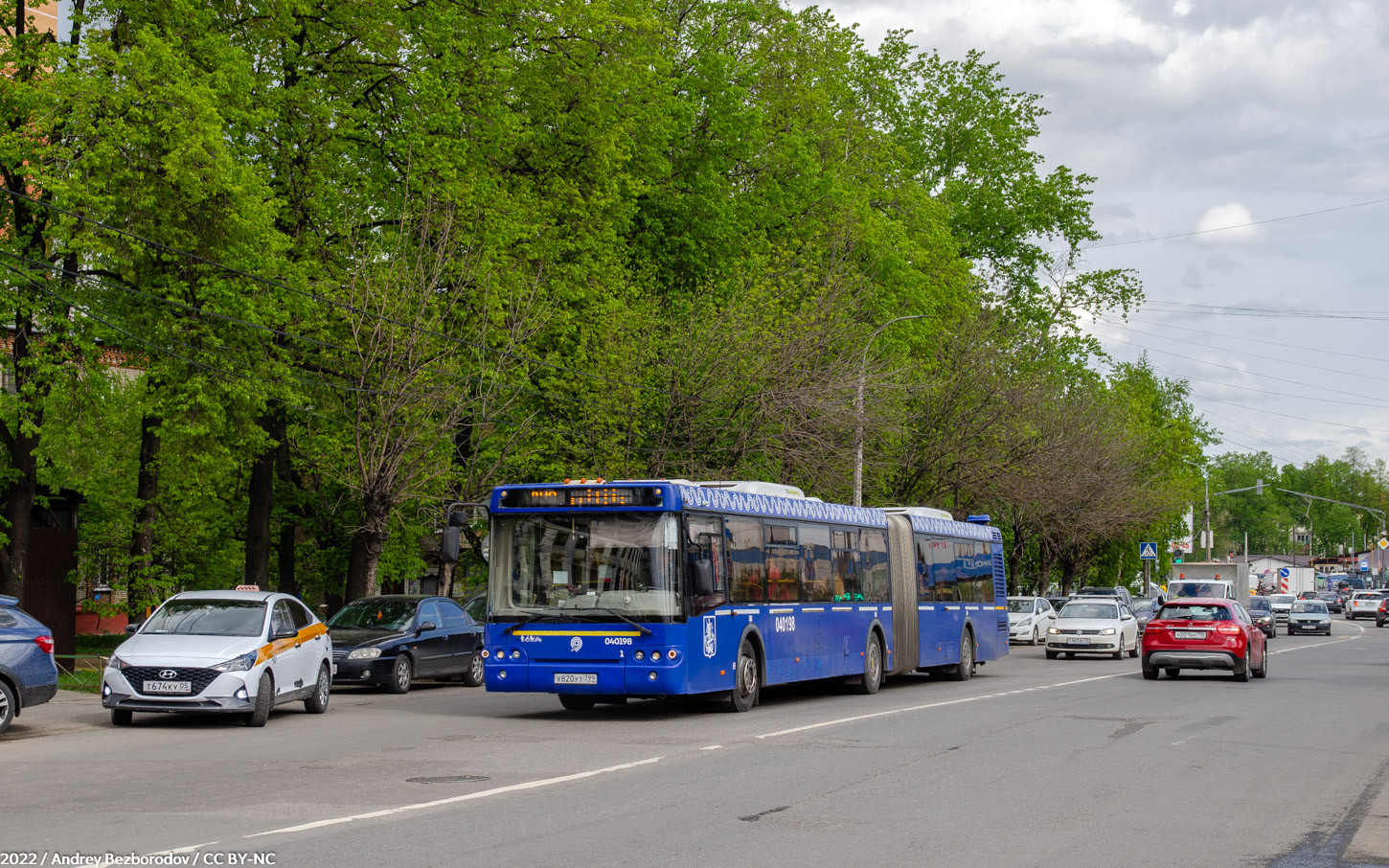 Москва, ЛиАЗ-6213.22 № 040198