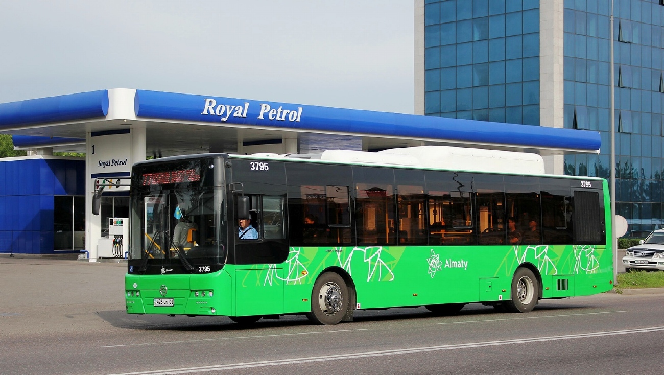 Almaty, Golden Dragon XML6125CN (Hyundai Trans Auto) č. 3795