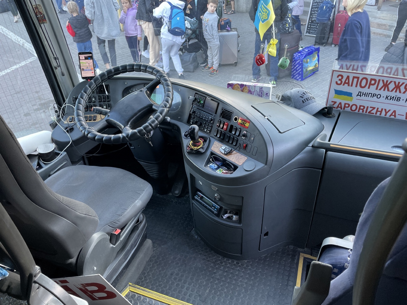 Польша, Mercedes-Benz O580-17RHD Travego L № WF 8208U