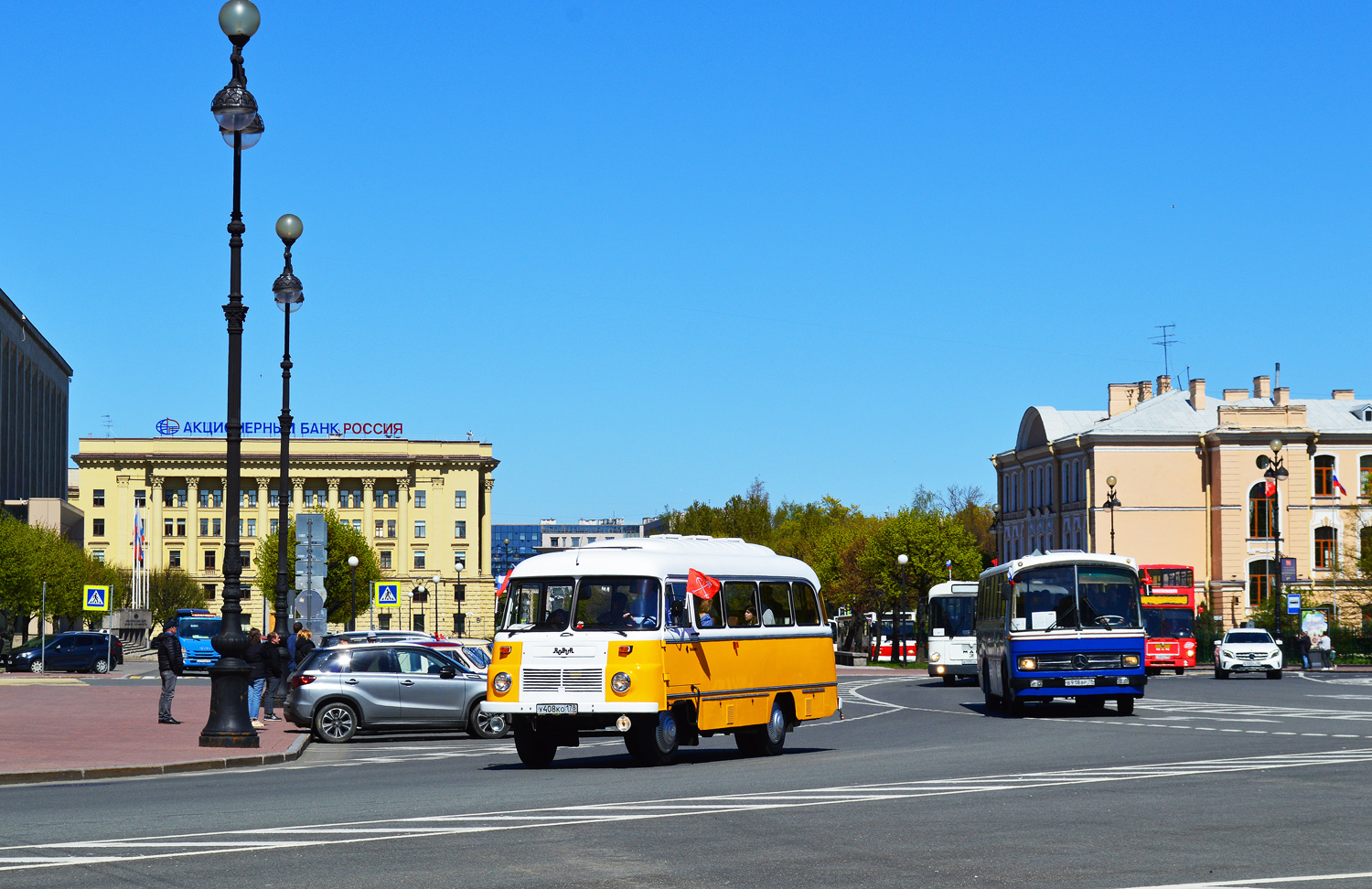 Санкт-Петербург, Robur LO 3000 № У 408 КО 178; Санкт-Петербург, VBK M41 № В 918 ВР 78; Санкт-Петербург — III Международный транспортный фестиваль "SPbTransportFest-2022"