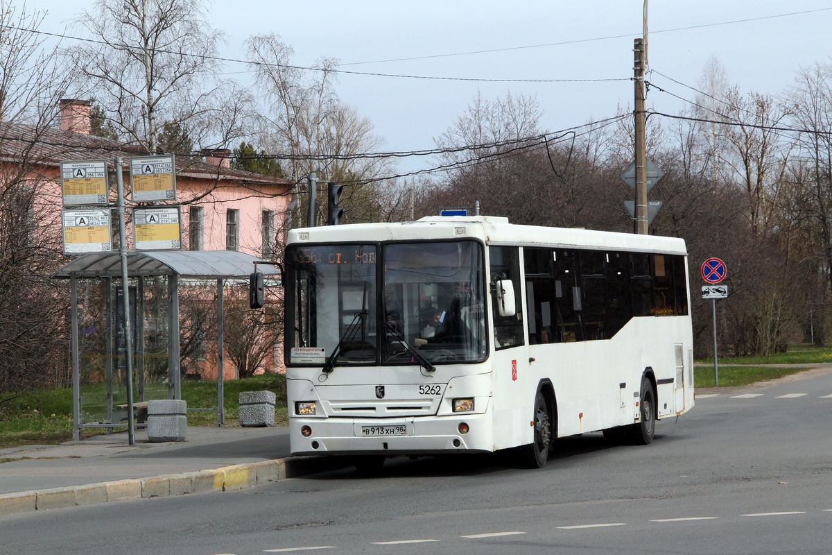 Sankt Petersburg, NefAZ-5299-30-32 Nr. 5262