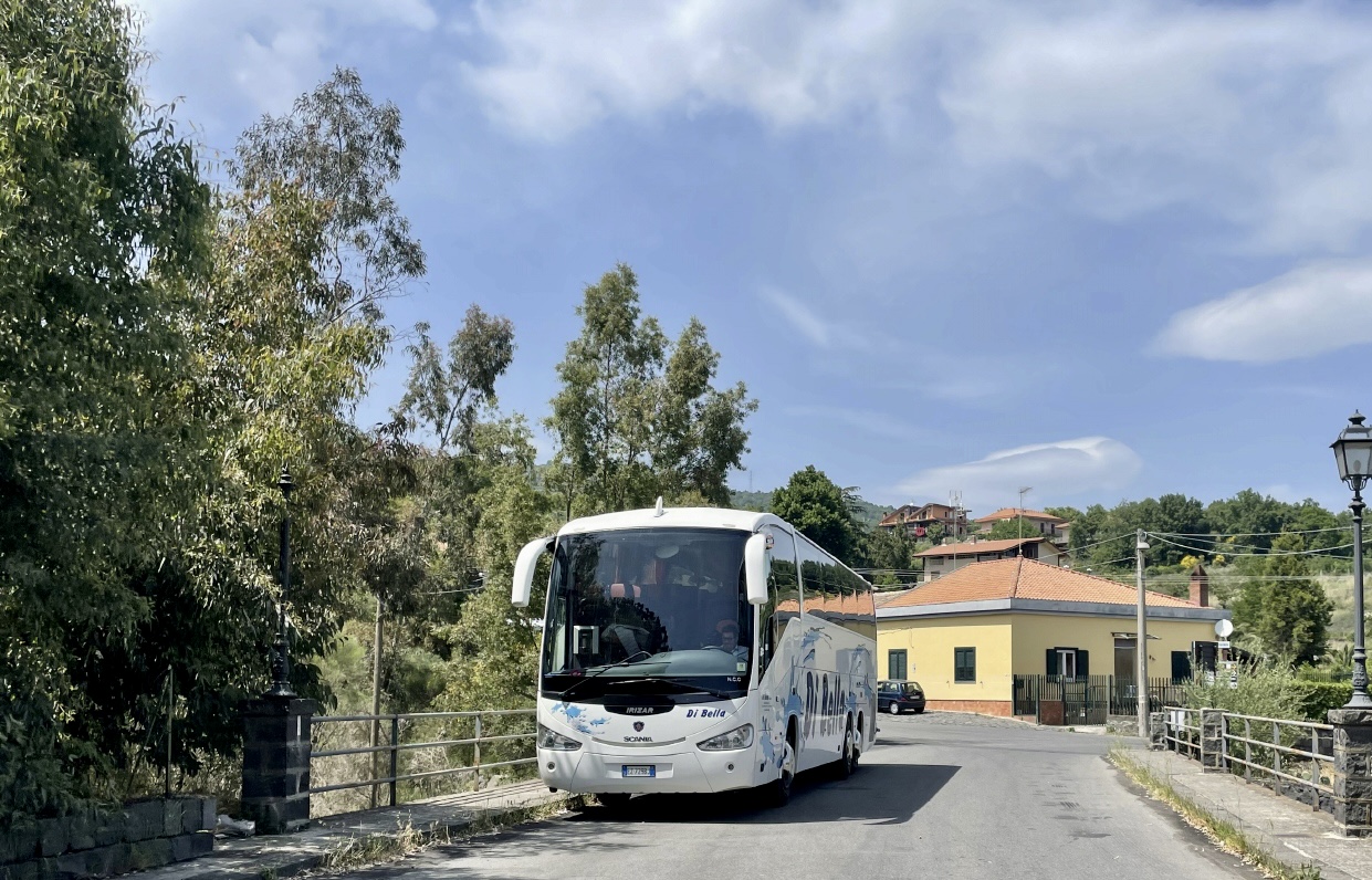 Италия, Irizar New Century 12,8.37 № EZ 729BJ