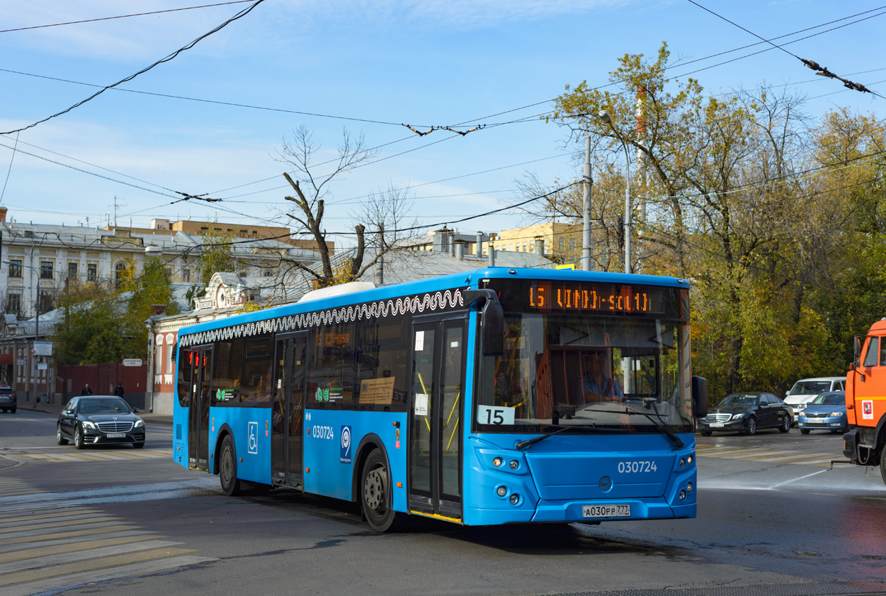 Moskau, LiAZ-5292.22 (2-2-2) Nr. 030724