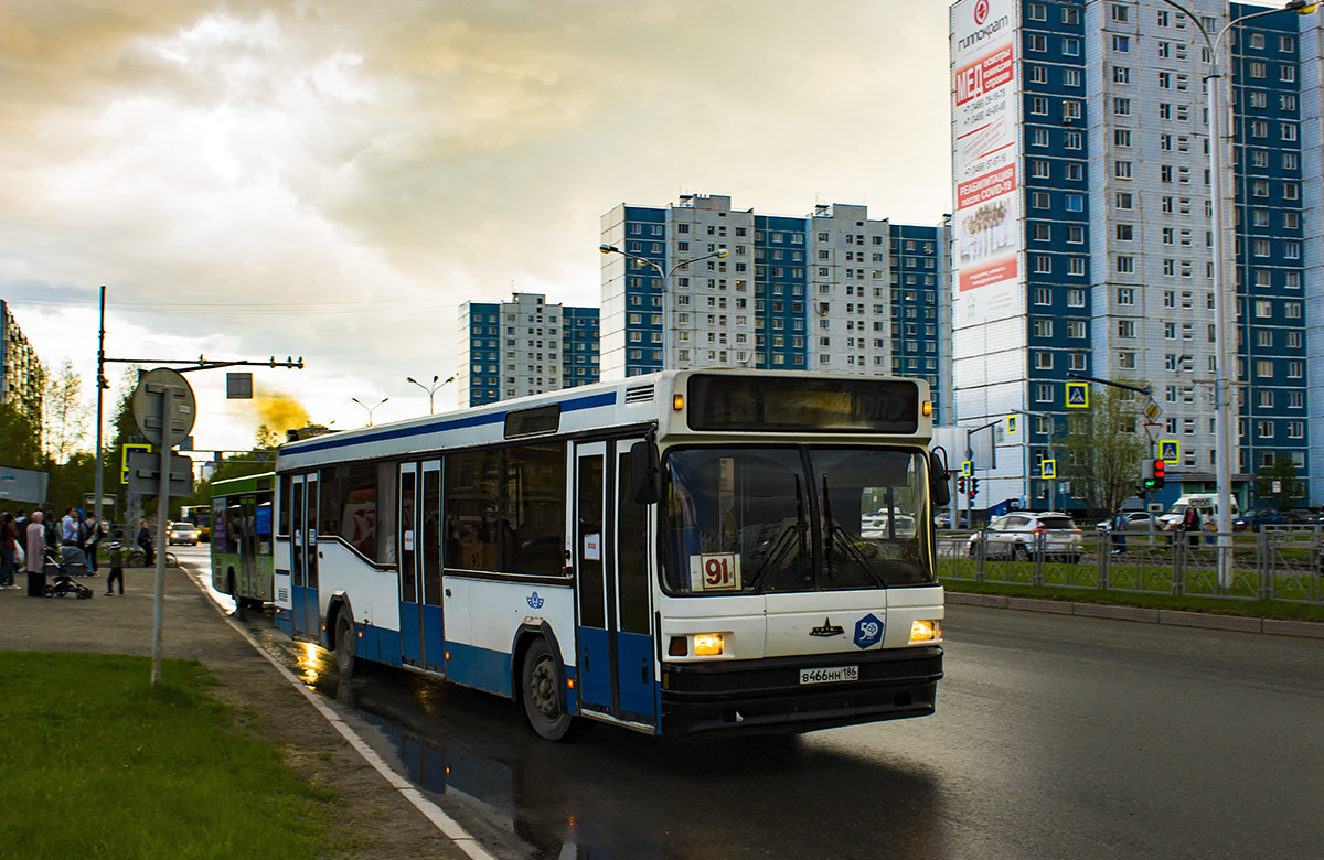 Ханты-Мансийский АО, МАЗ-104.Х25 № В 466 НН 186