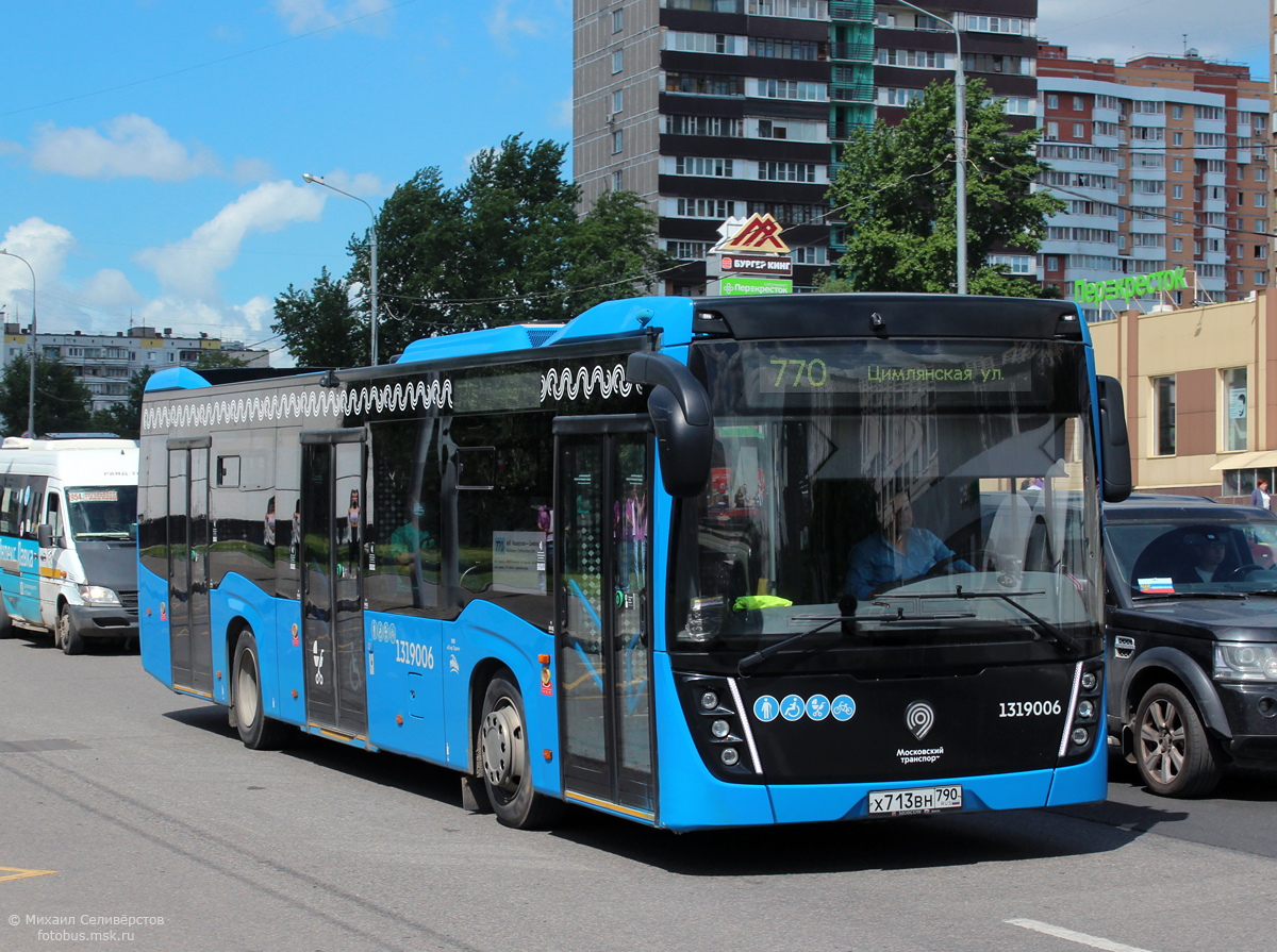 Москва, НефАЗ-5299-40-52 № 1319006