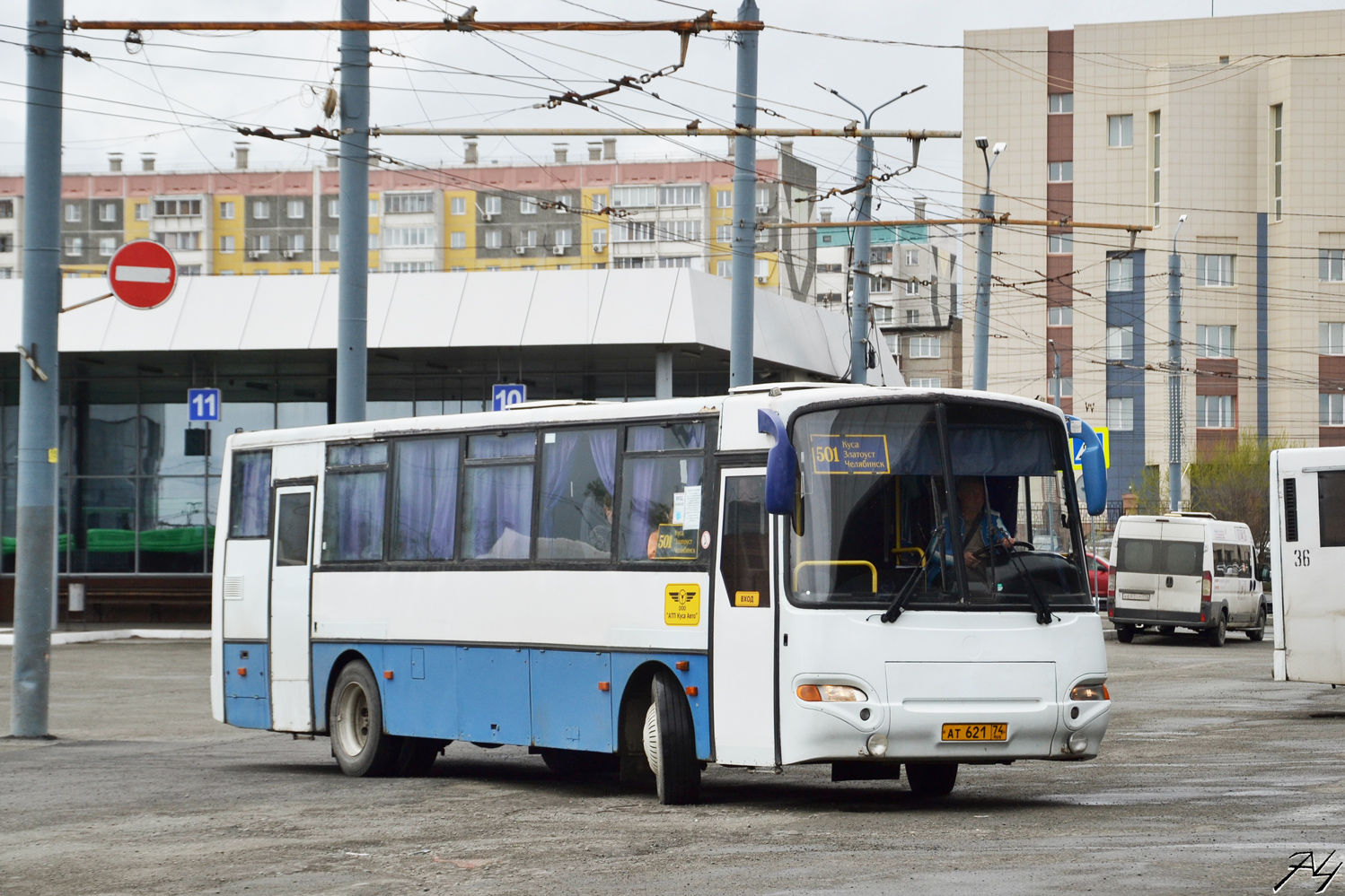 Челябинская область, КАвЗ-4238-00 № АТ 621 74