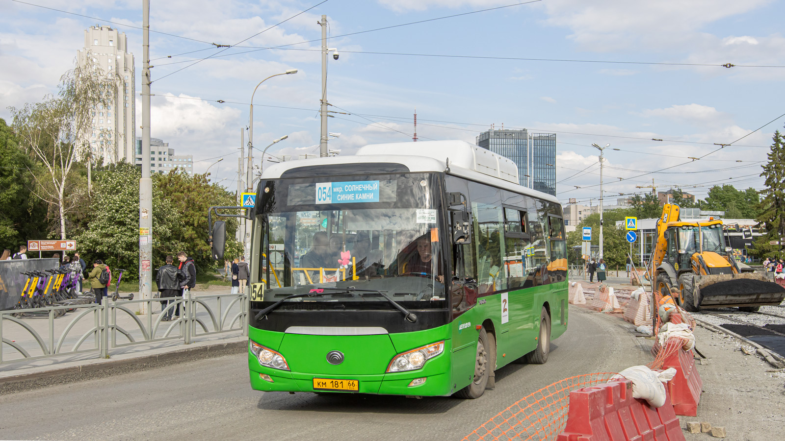 Свердловская область, Yutong ZK6852HG № КМ 181 66