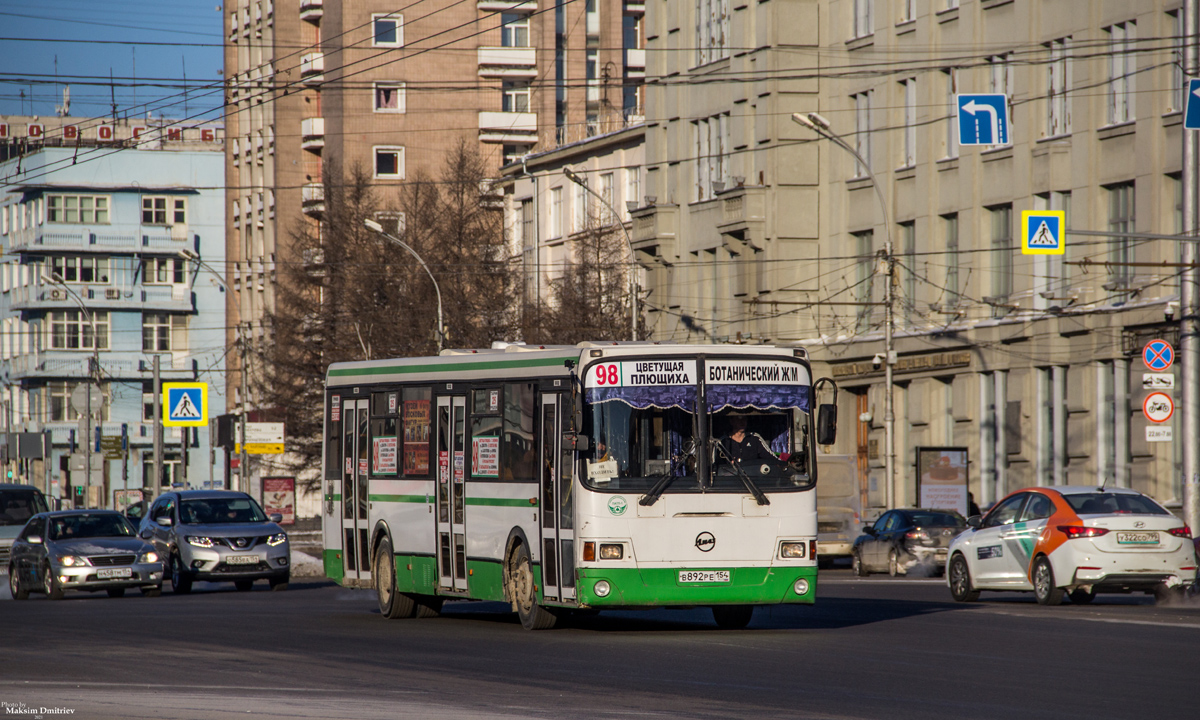 Новосибирская область, ЛиАЗ-5256.36 № В 892 РЕ 154