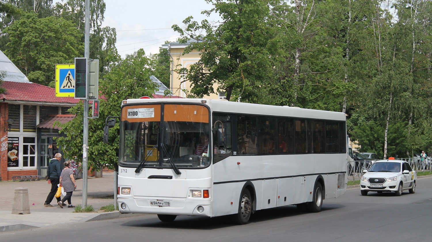 Obwód leningradzki, LiAZ-5256.61 Nr 3712