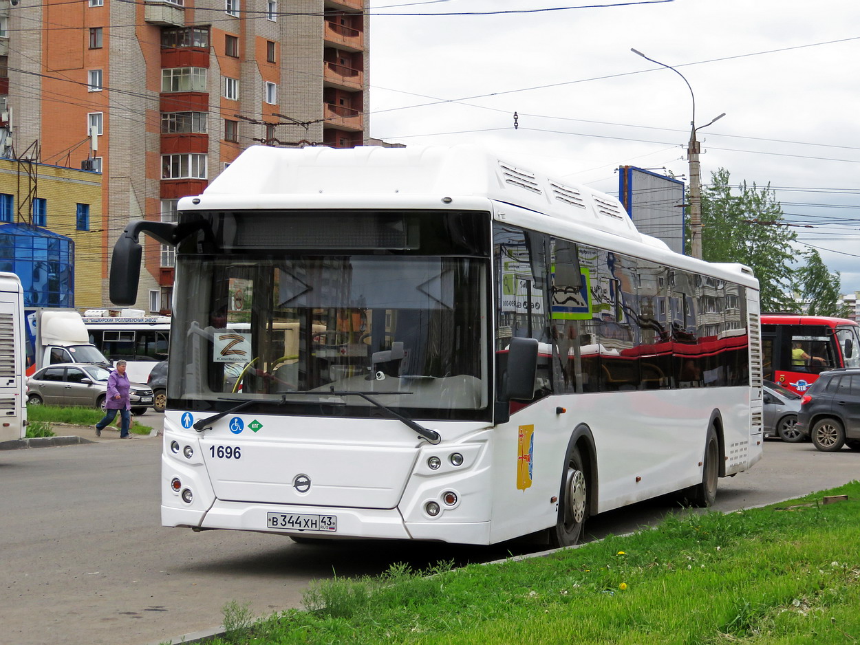 Кировская область, ЛиАЗ-5292.67 (CNG) № х696