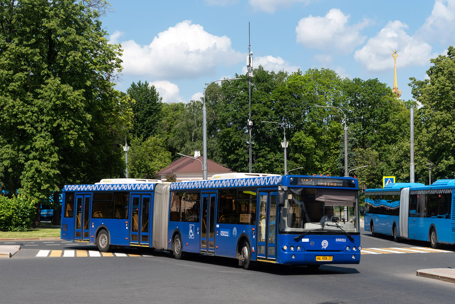 Москва, ЛиАЗ-6213.22 № 030211