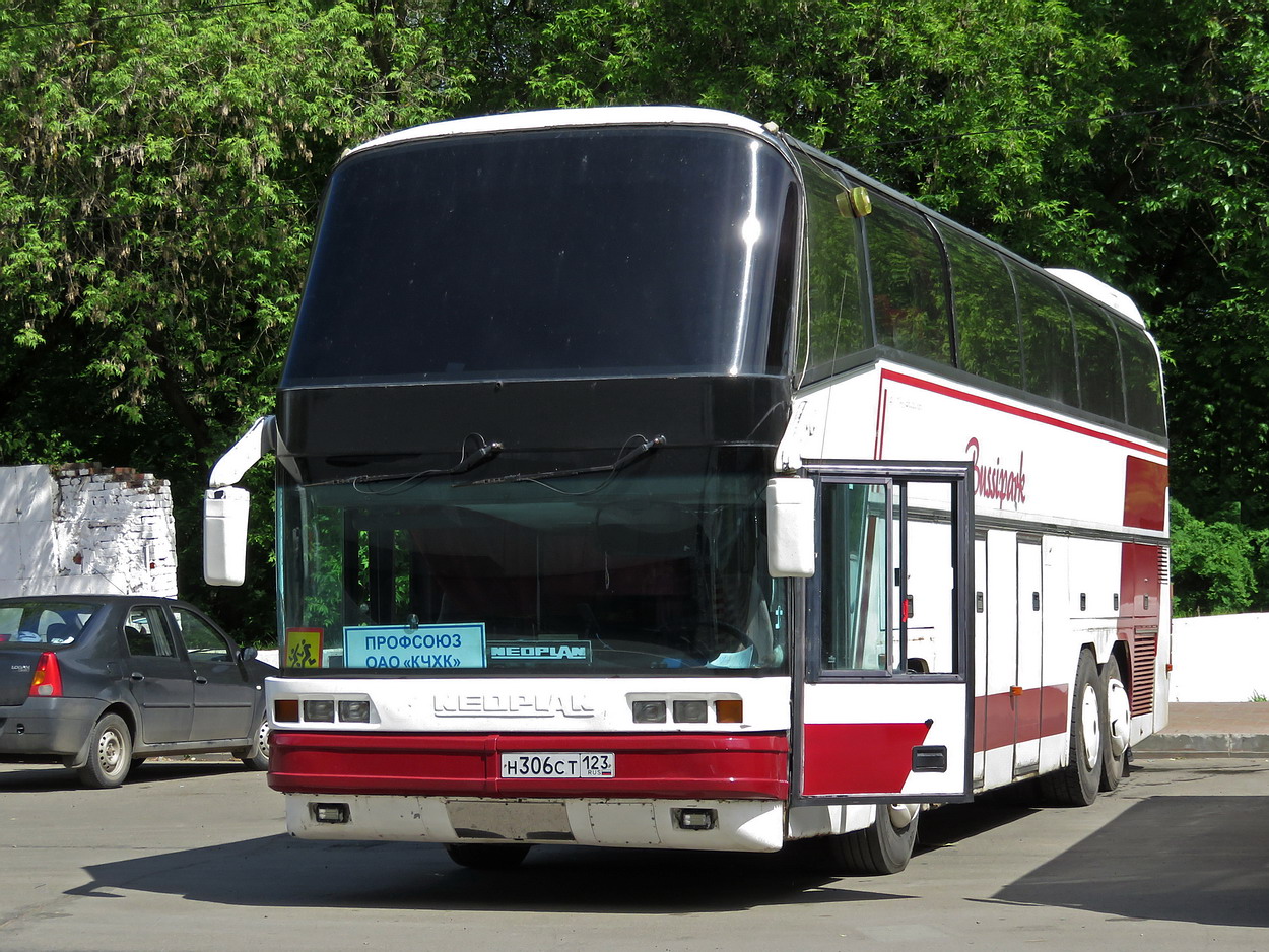 Кіраўская вобласць, Neoplan N117/3H Spaceliner № Н 306 СТ 123