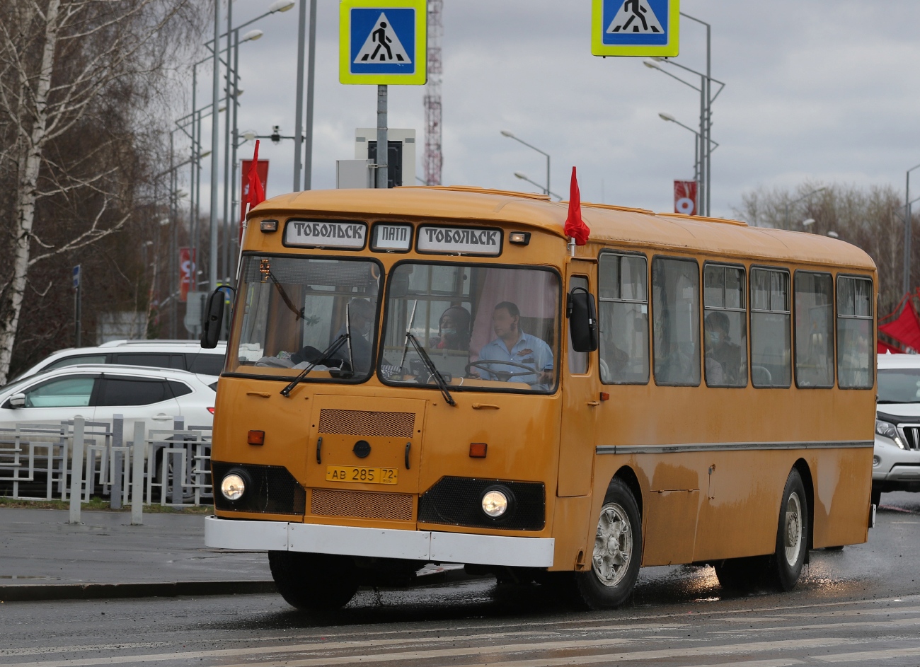 Тюменская область, ЛиАЗ-677М № 285