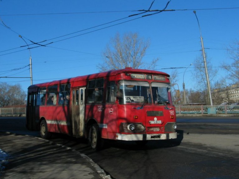 Вологодская область, ЛиАЗ-677М № 180