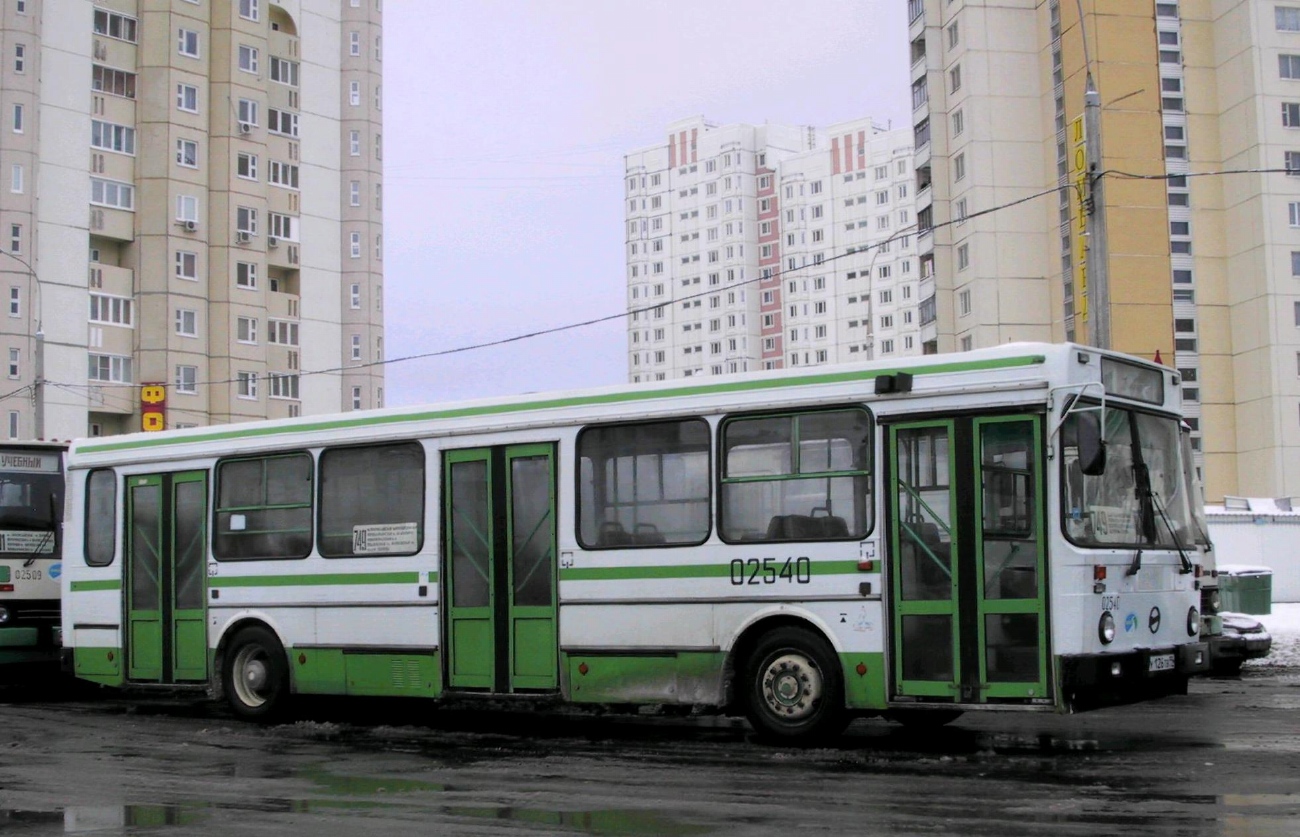 Moscow, LiAZ-5256.25 # 02540