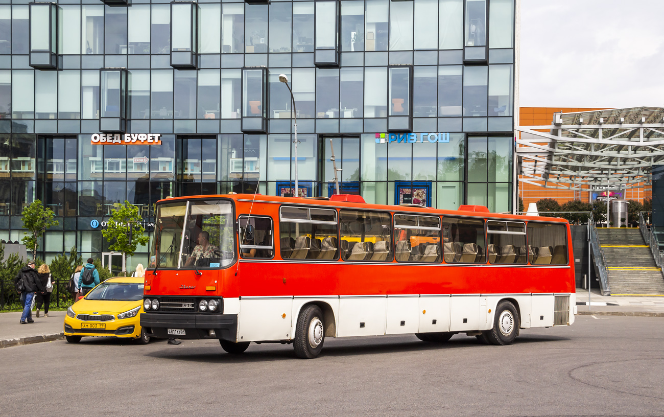 Москва, Ikarus 250.93 № А 811 АТ 54