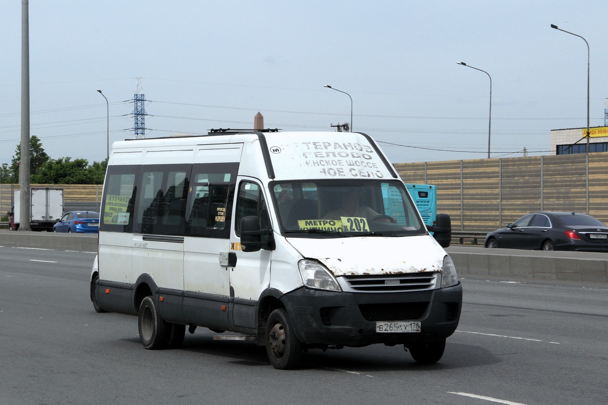 Санкт-Петербург, Нижегородец-2227UU (IVECO Daily) № В 265 АХ 178