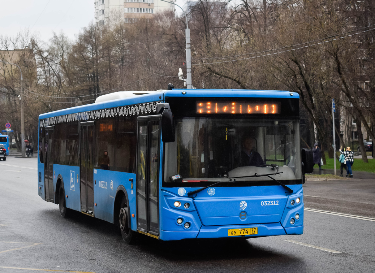 Moskwa, LiAZ-5292.22 (2-2-2) Nr 032312