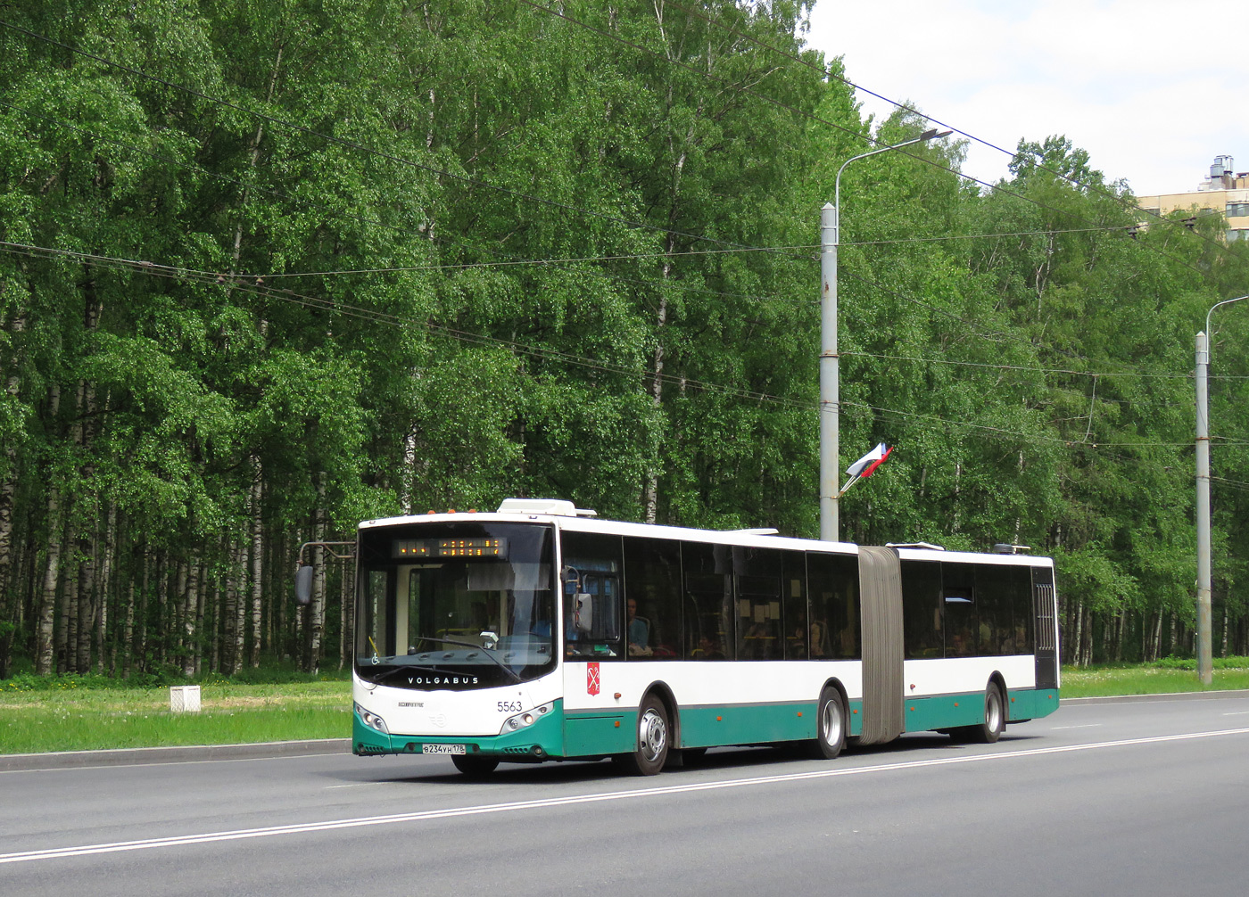 Szentpétervár, Volgabus-6271.00 sz.: 5563