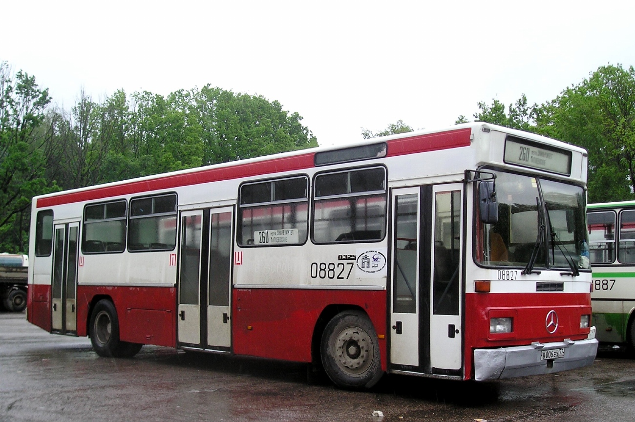 Москва, Mercedes-Benz O325 № 08827; Москва, Ikarus 280.33M № 08887