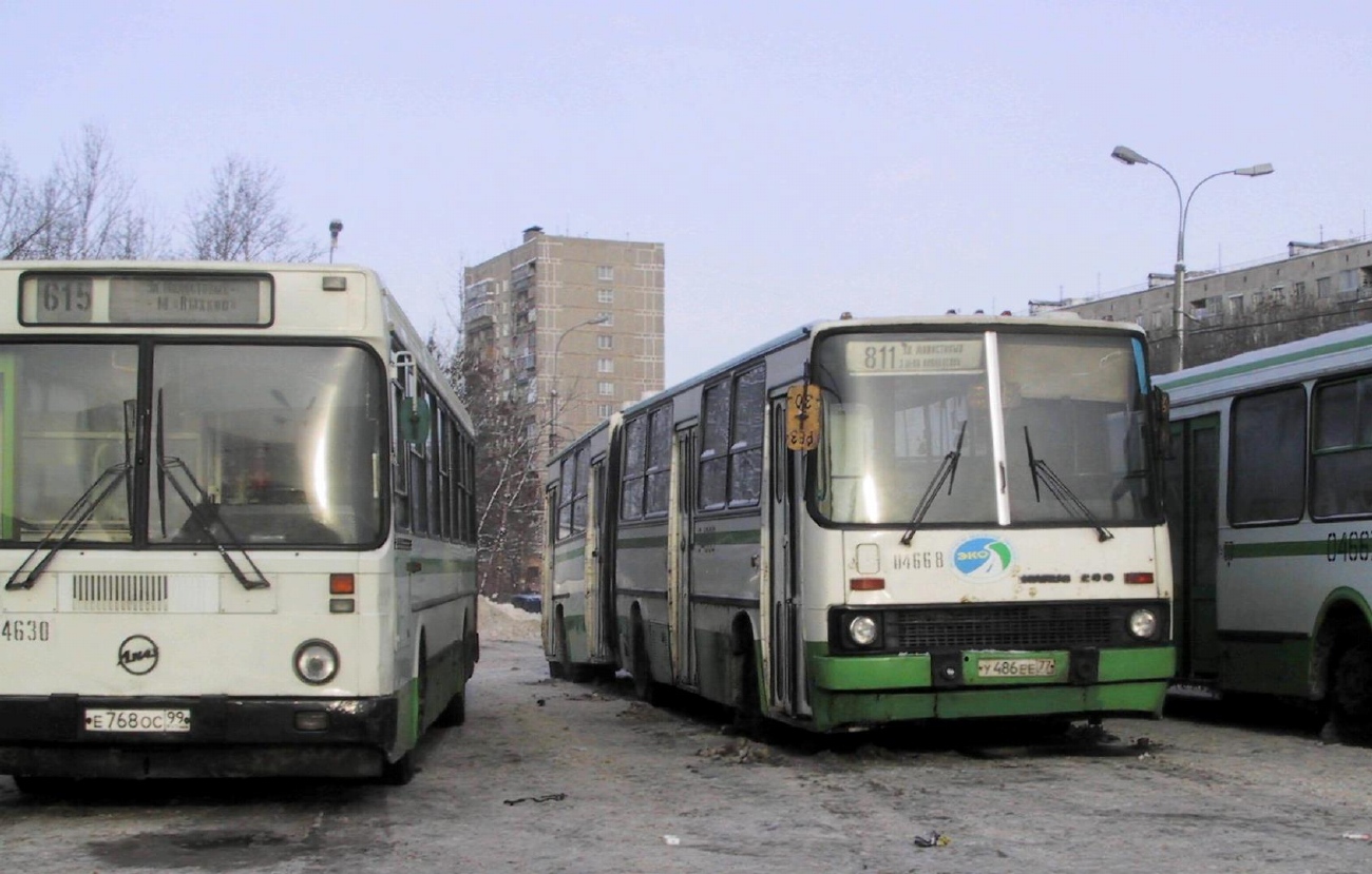 Moscow, Ikarus 280.33M # 04668